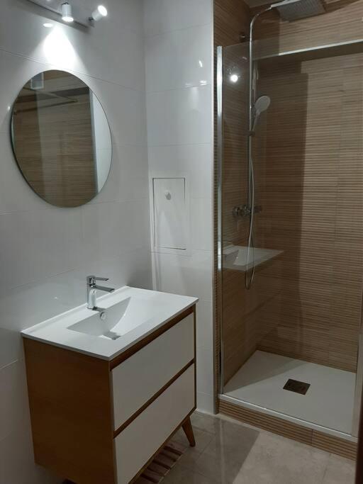 Location Vue Mer Du Samedi Au Samedi, Clim, Parking, Piscine, Plage Collioure Ngoại thất bức ảnh